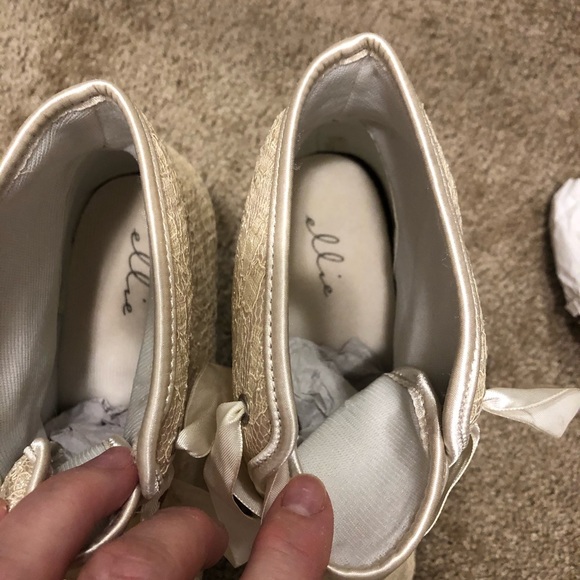 Lace shoes - Picture 7 of 8